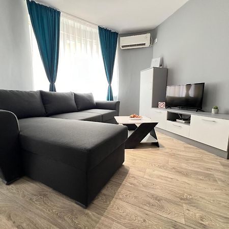 Ferienwohnung Sea Garden Warna Exterior foto