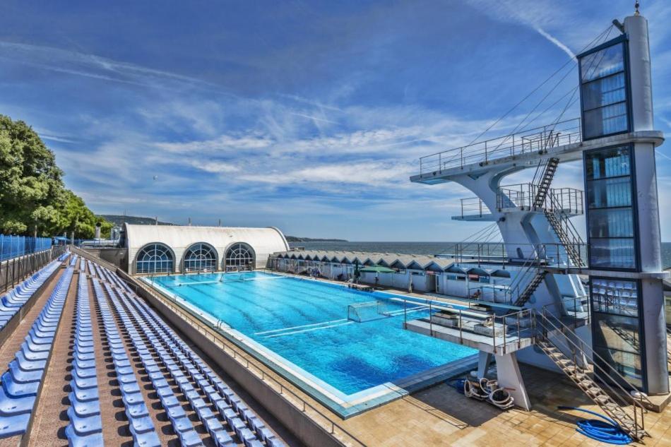 Ferienwohnung Sea Garden Warna Exterior foto